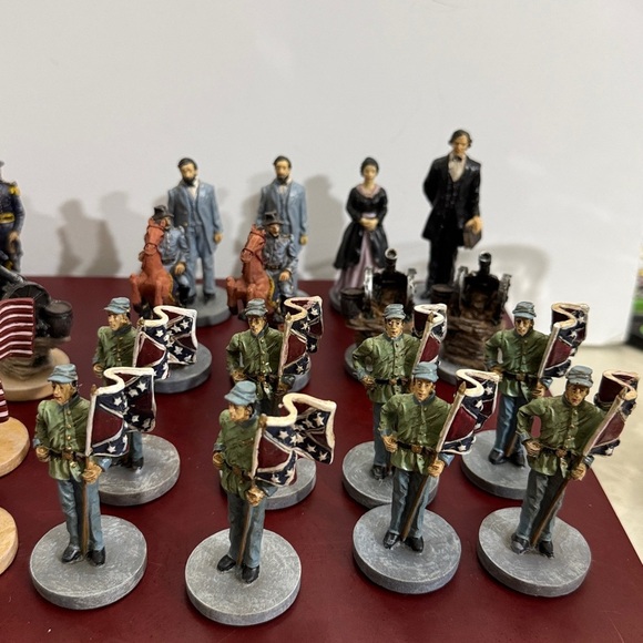 Vintage American Civil War Chess Figurine Set. Hand painted Complete set of 32 - Picture 3 of 9